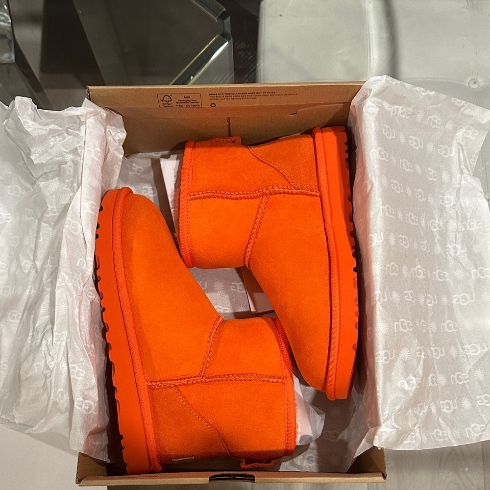 UGG Women’s Classic Mini II Boots - Orange